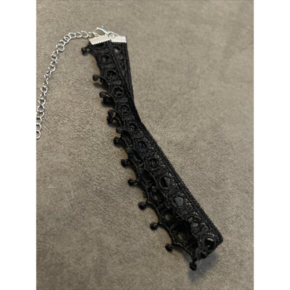 Black Daisy Leaf Cloth Choker Drop Black Necklace W/adjustable Clasp Silver - Picture 3 of 6